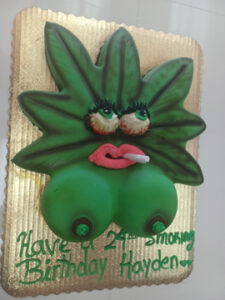 Florida-Miami-Female-Mama-Boobs-Smoking-Hot-Green-Tit-Shape-Cake